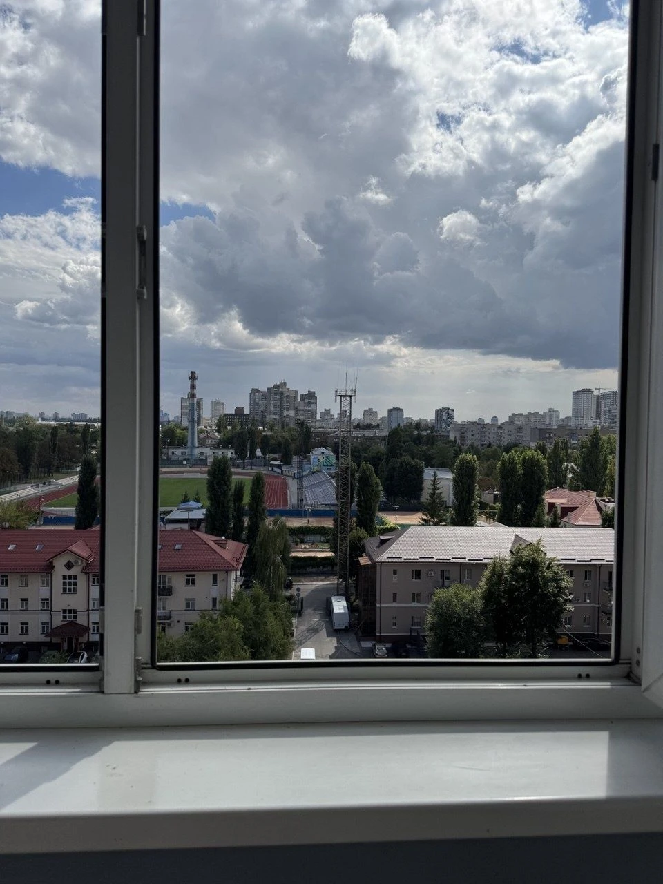 Svjatoshyn 3-room apartment