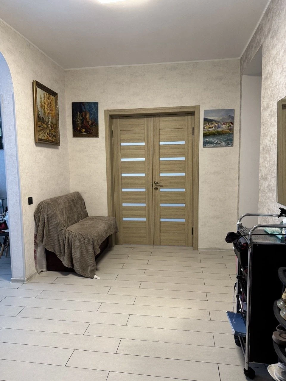 Svjatoshyn 3-room apartment