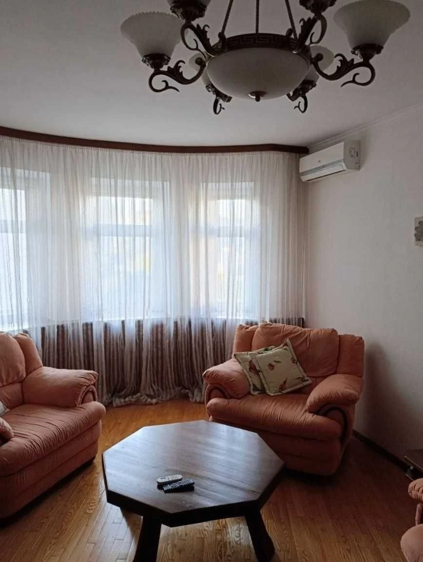 3 rooms at 7A Koshytsia Street, Kharkiv, Pozniaky
