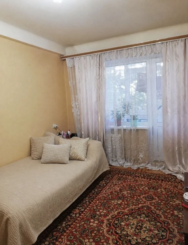 Sale of a 1-room apartment, Entuziastiv Street, 2nd floor/5th floor, good condition!