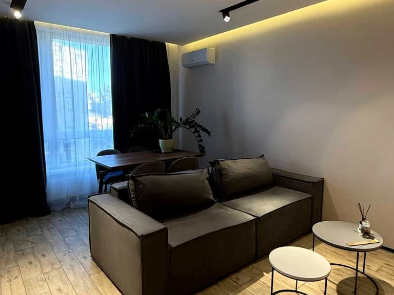 Apartment. Mykolo Metropolitan Vasyl Lipkivskyi Street