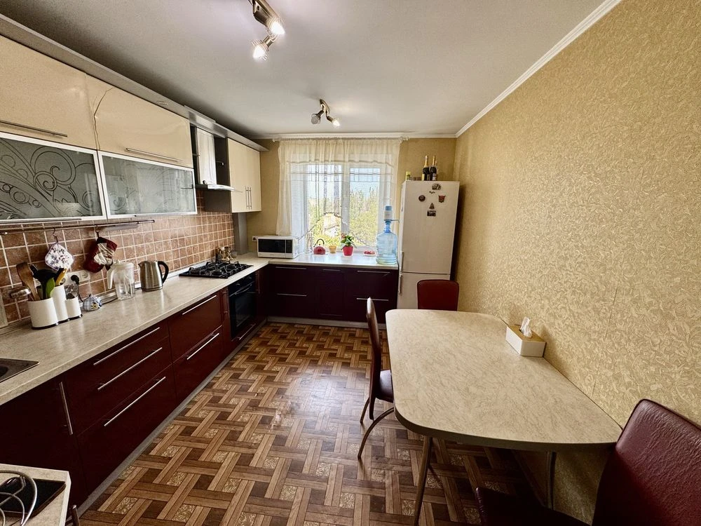 For sale 2-room apartment on Chkalova Street, 53 sq.m.