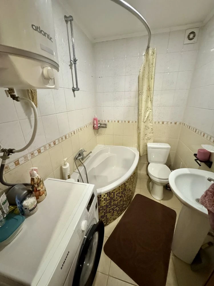 For sale 2-room apartment on Chkalova Street, 53 sq.m.