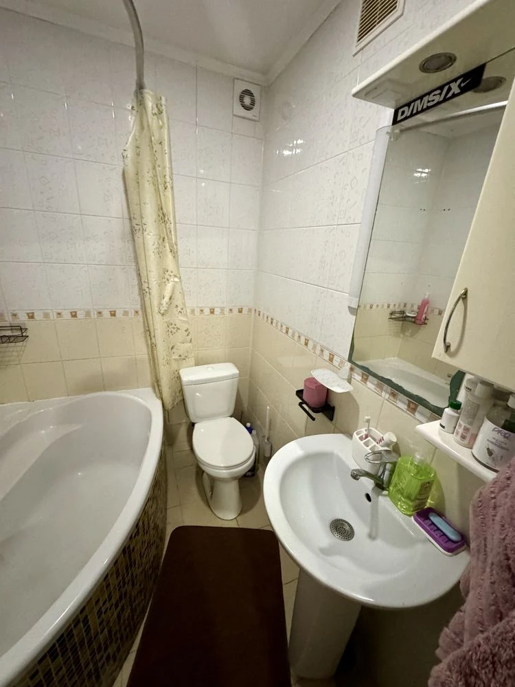 For sale 2-room apartment on Chkalova Street, 53 sq.m.