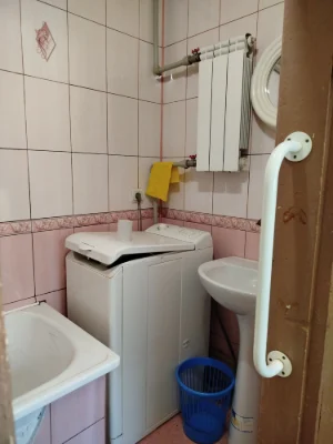 Sale of a 2-room apartment (57m²) with a separate courtyard and GARAGE!