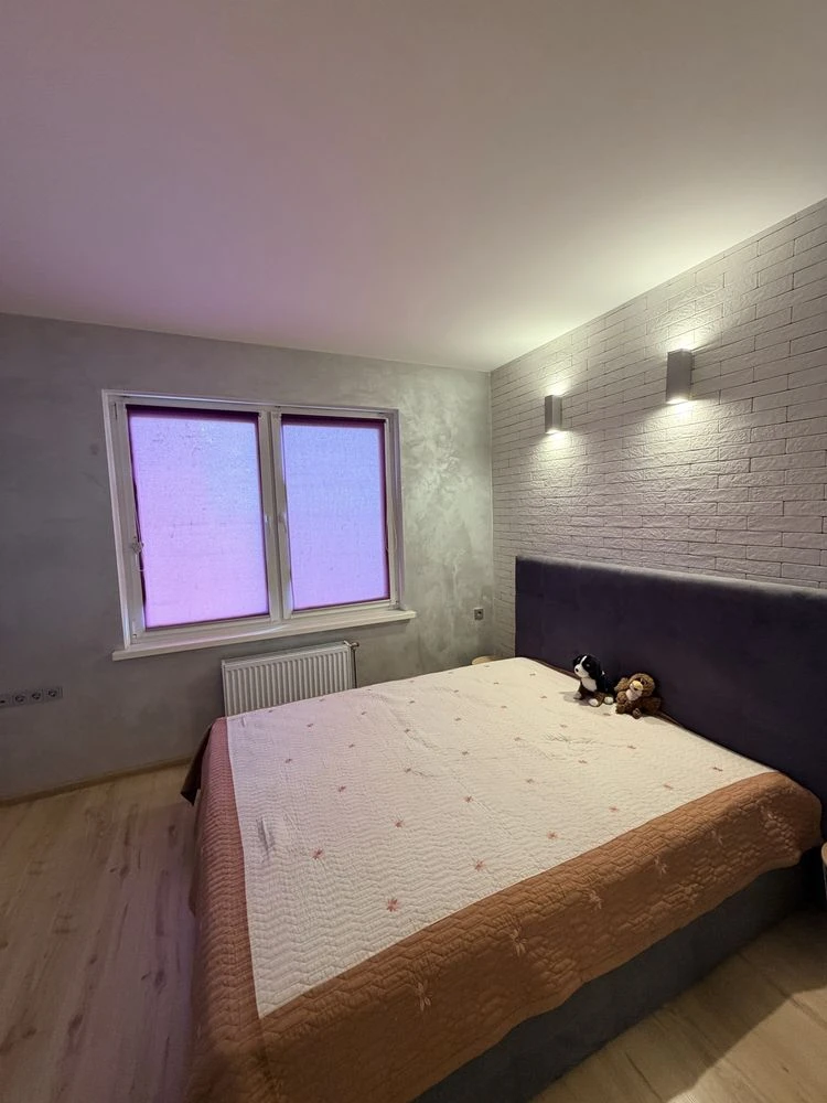 Продаж 1к квартири з ремонтом і меблями, ЖК "Амурський", метро