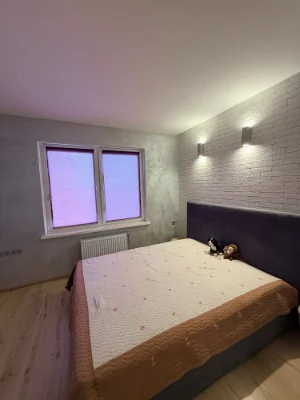 Продаж 1к квартири з ремонтом і меблями, ЖК "Амурський", метро