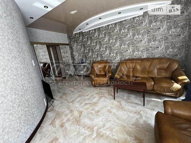Sale of 2-room apartment 80 sq. m. on Velyka Vasylkivska 71/