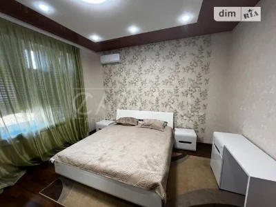 Sale of 2-room apartment 80 sq. m. on Velyka Vasylkivska 71/