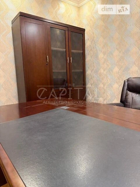 Sale of 2-room apartment 80 sq. m. on Velyka Vasylkivska 71/