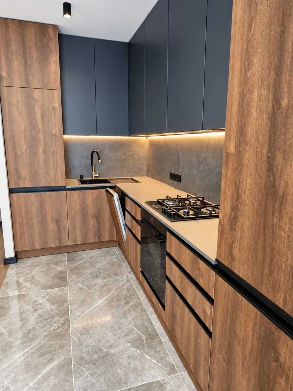 Studio Apartment with River and Mountain View | Modern Renovation | Knaginin