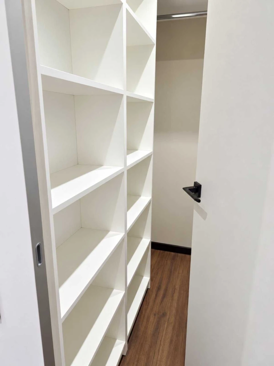 Studio Apartment with River and Mountain View | Modern Renovation | Knaginin