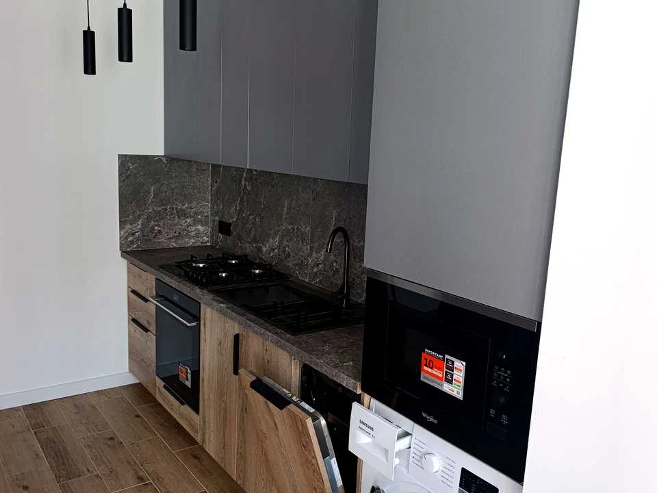 Apartment. Ivano-Frankivsk, Kniahinin Street