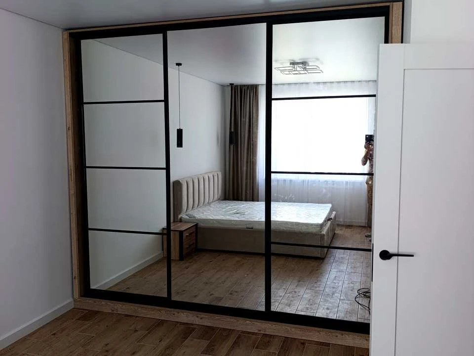 Apartment. Ivano-Frankivsk, Kniahinin Street