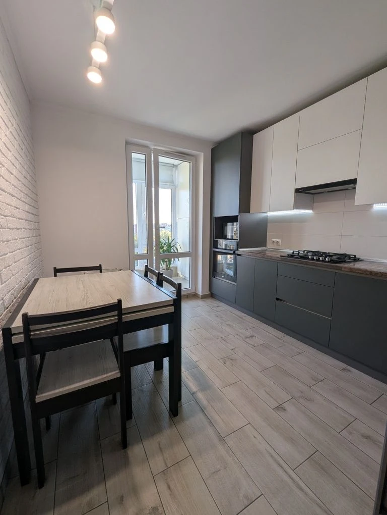 Sale of a 1-bedroom apartment in a new building on Vypasova Street