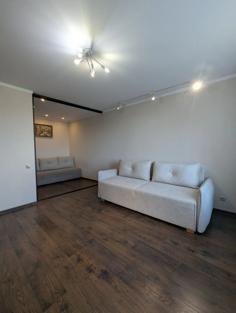 Sale of a 1-bedroom apartment in a new building on Vypasova Street