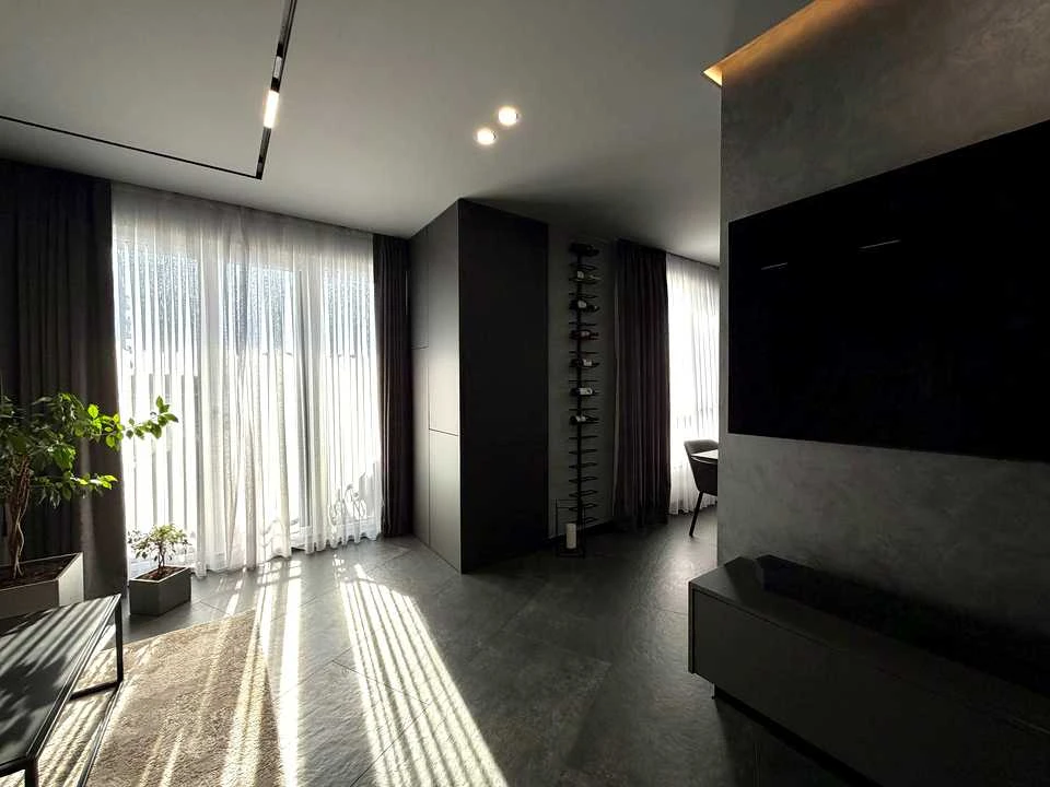 Apartment. Chernivtsi, Vienський Proyiz