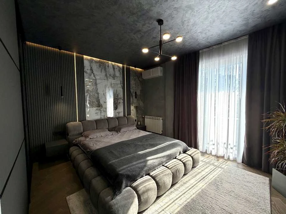Apartment. Chernivtsi, Vienський Proyiz