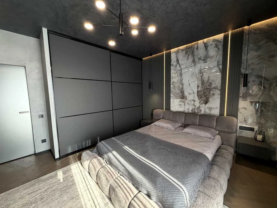 Apartment. Chernivtsi, Vienський Proyiz
