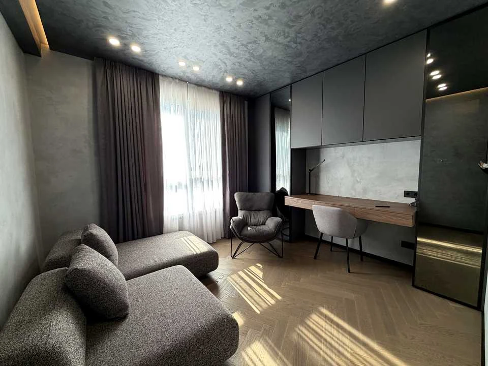 Apartment. Chernivtsi, Vienський Proyiz