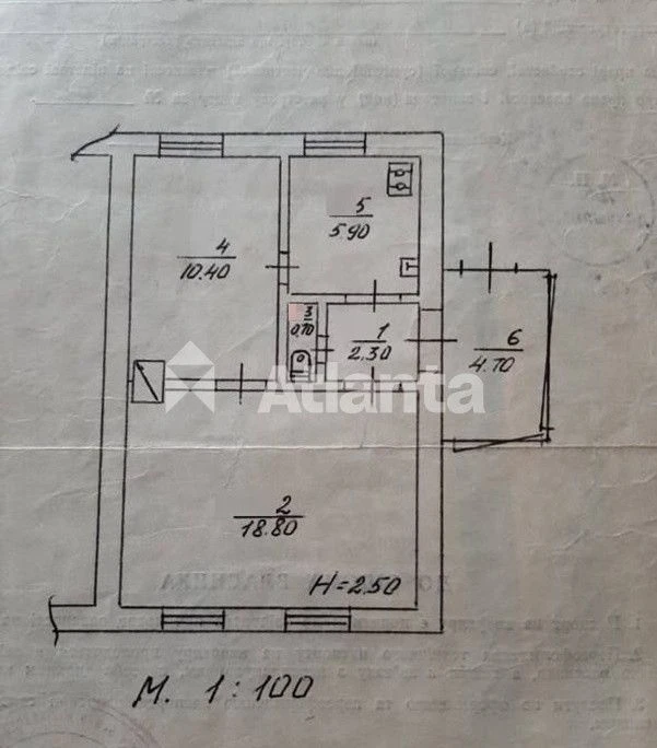 2-bedroom apartment with a private yard