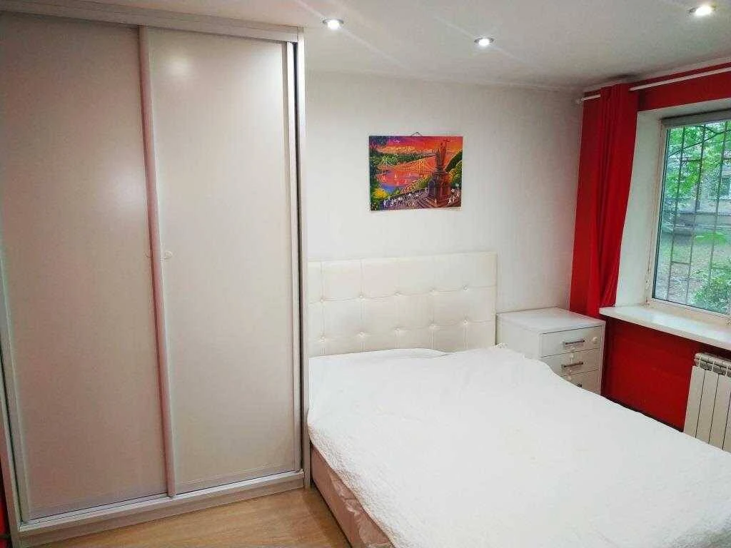 For Rent Long-Term 2-Bedroom Apartment, Kyiv, Dniprovsky, Budivel'