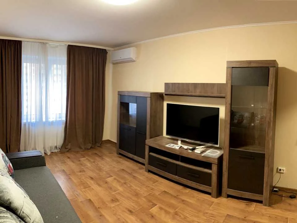 Квартира. Київ, Ясинуватський пров.