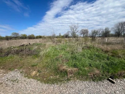 Land for sale near the lake