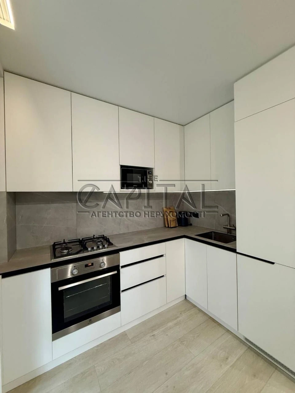Apartment for sale in the heart of Pecersk, near the metro