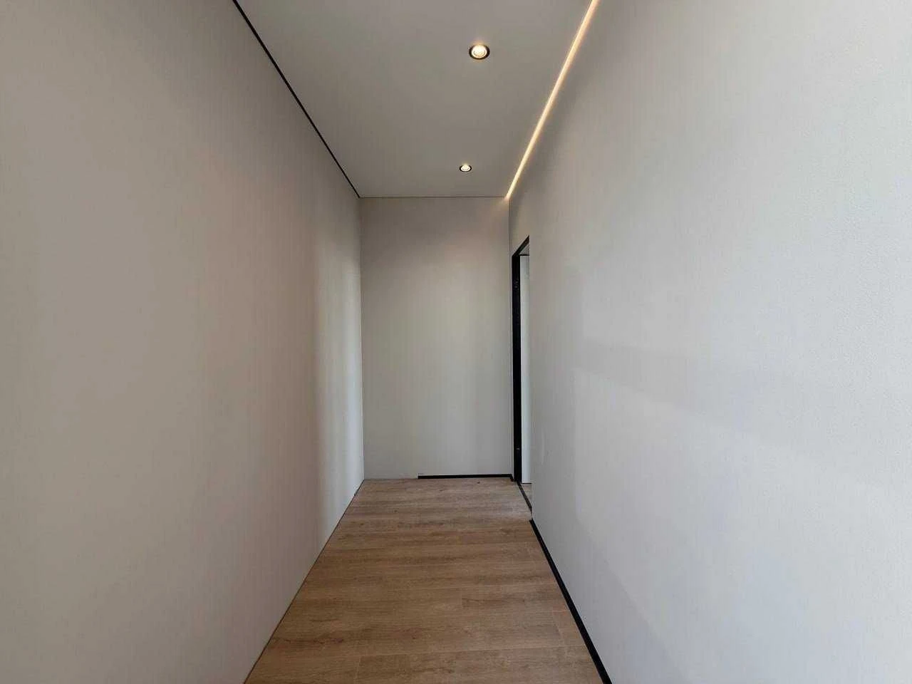 3-bedroom apartment renovated in a new comfort class residential complex