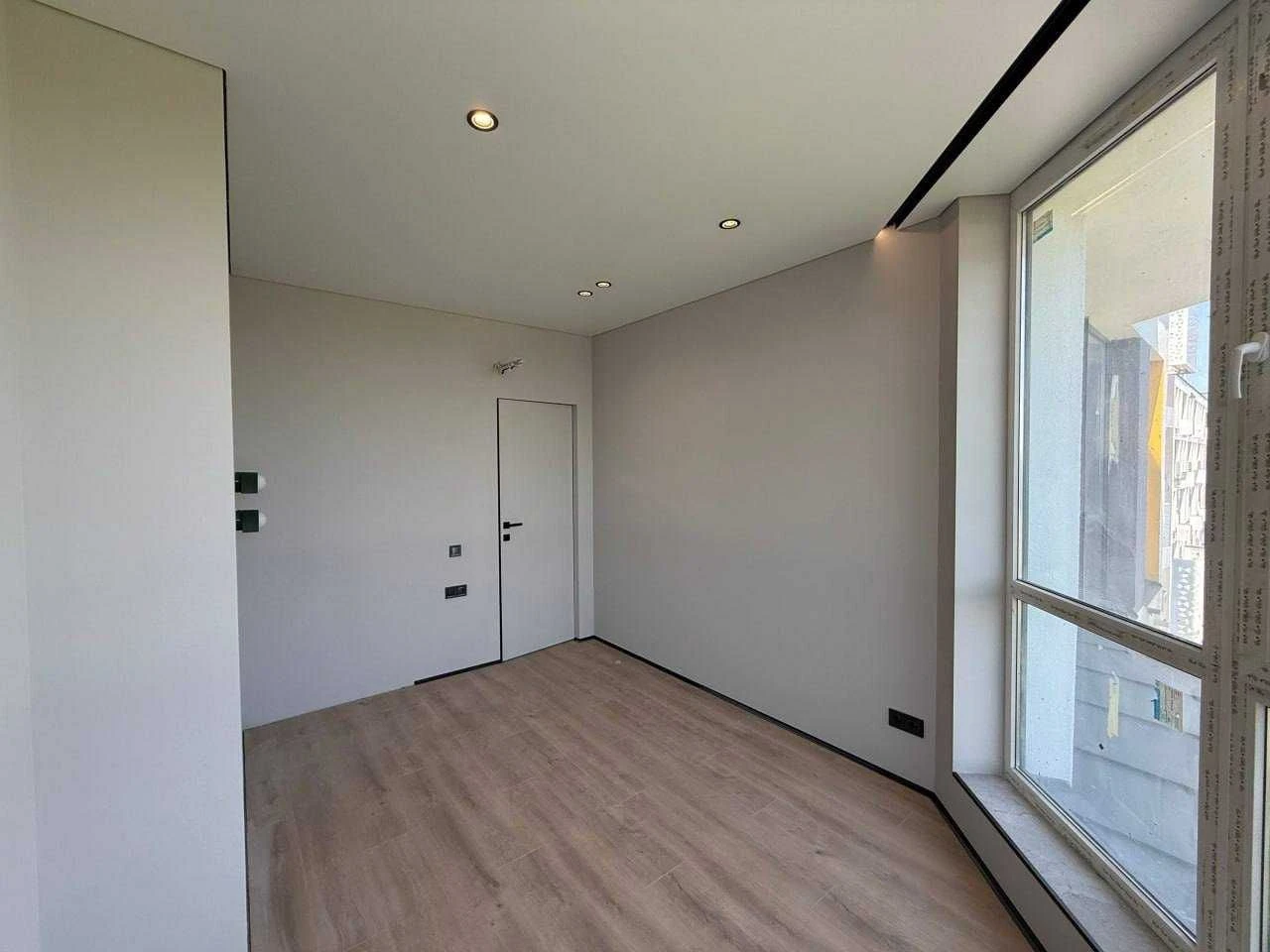 3-bedroom apartment renovated in a new comfort class residential complex