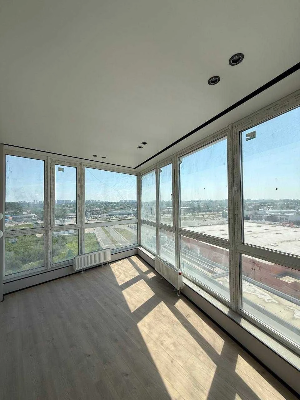3-bedroom apartment renovated in a new comfort class residential complex