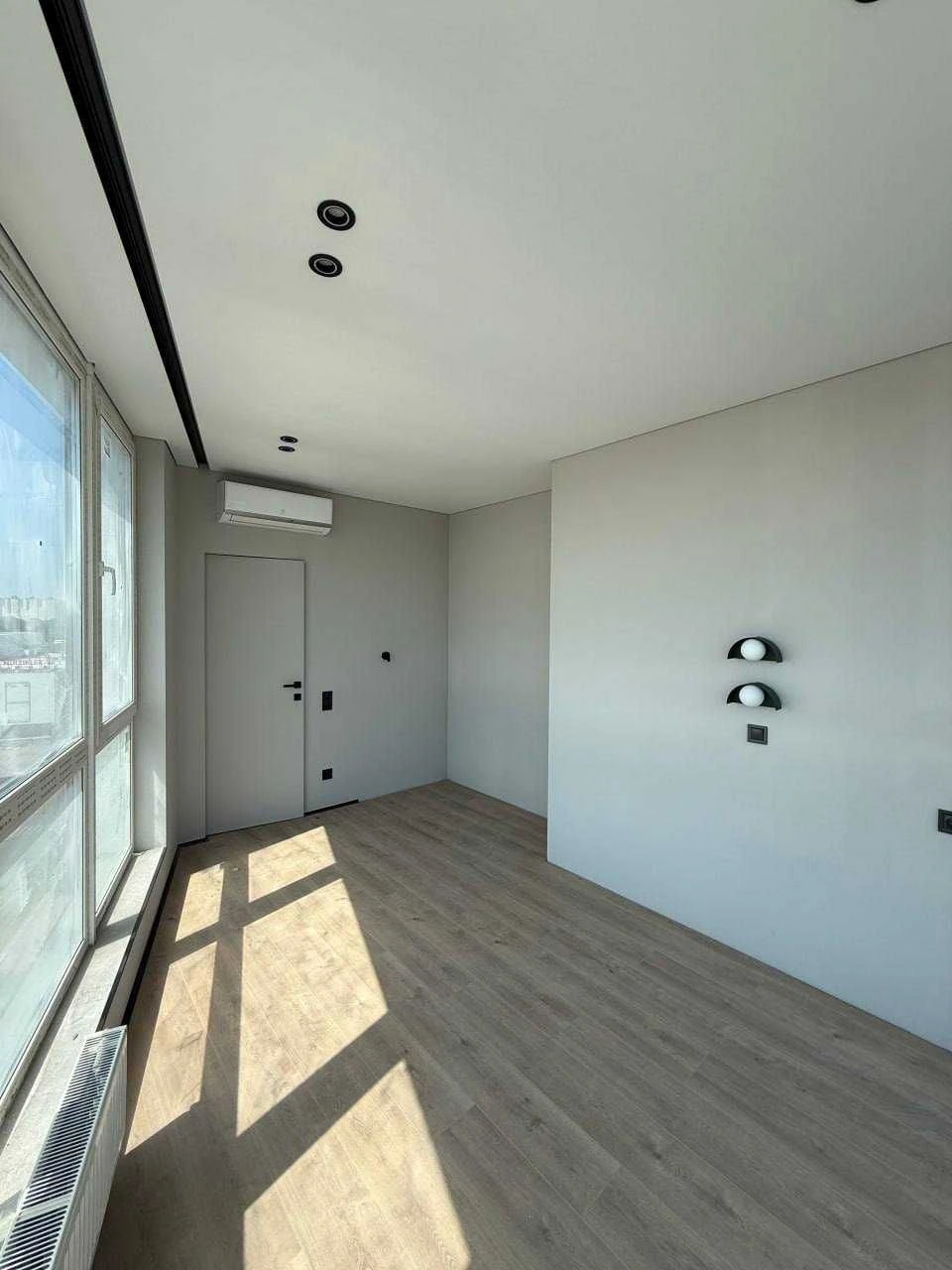 3-bedroom apartment renovated in a new comfort class residential complex