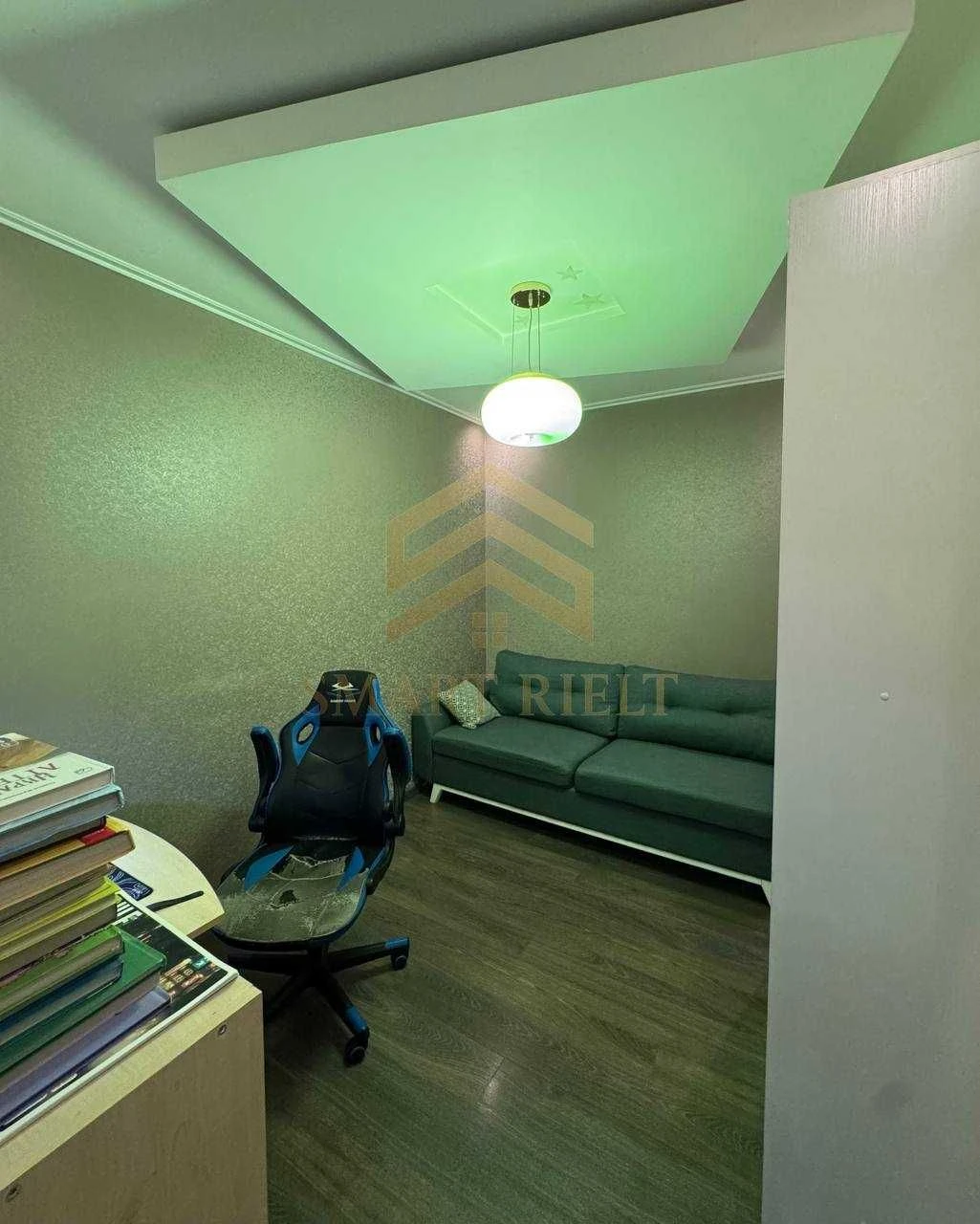 Sale of a 3-room apartment with renovation in a new building at Andriyivsky 29-B