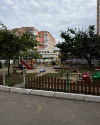 Sale of a 3-room apartment with renovation in a new building at Andriyivsky 29-B