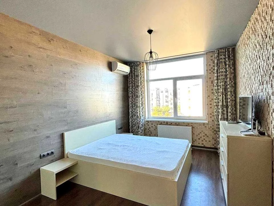 Квартира. Київ, вулиця Юнацька.