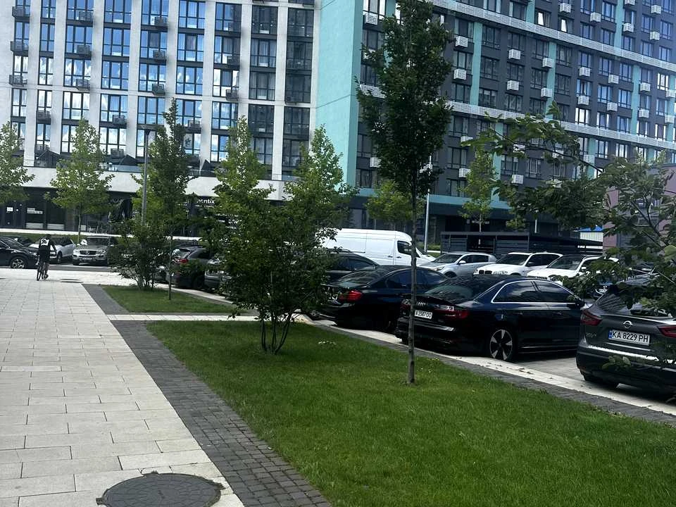 Квартира. Київ, вулиця Віктора Некрасова