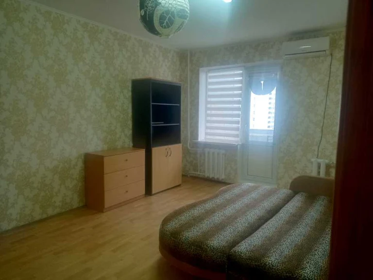 Квартира. Киев, улица Драгомырова