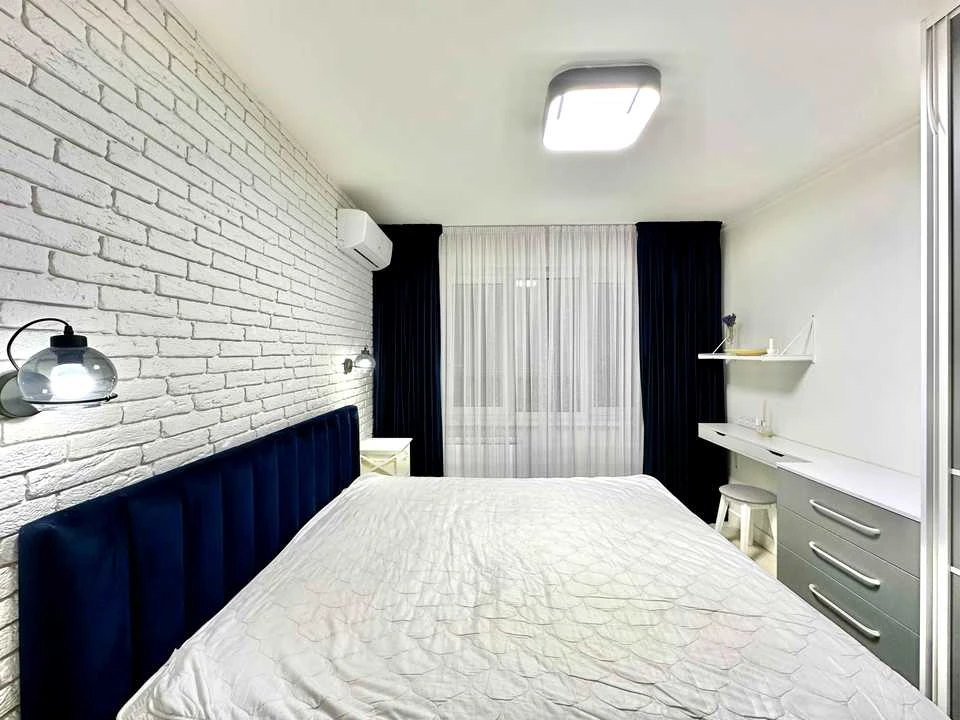 Apartment. European Union Avenue, Podil