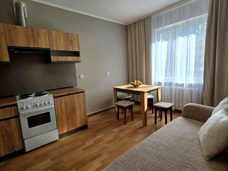 Квартира. Київ, вулиця Урлівська.