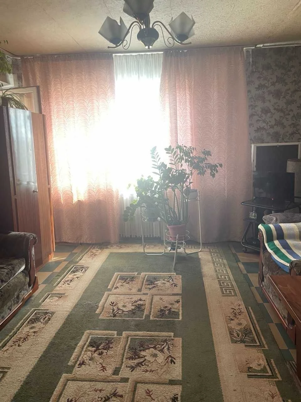 Продам 2х квартиру Левобеоежный 3