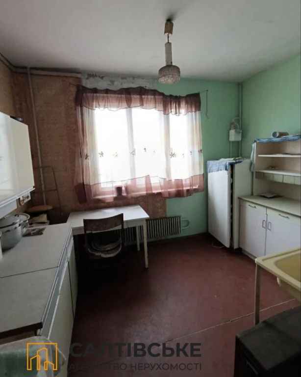 OL-3477 For Sale 3-room apartment in Saltyevka, Studenska 520 m²