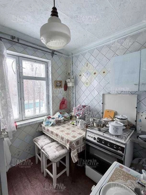 2 apartment New houses Byron Avenue Communal Market