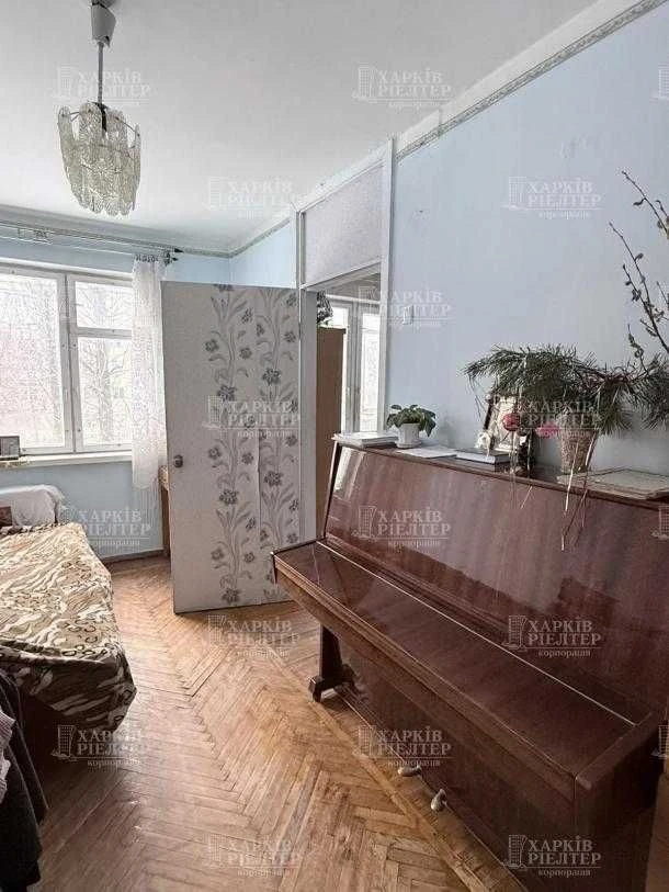 2 apartment New houses Byron Avenue Communal Market