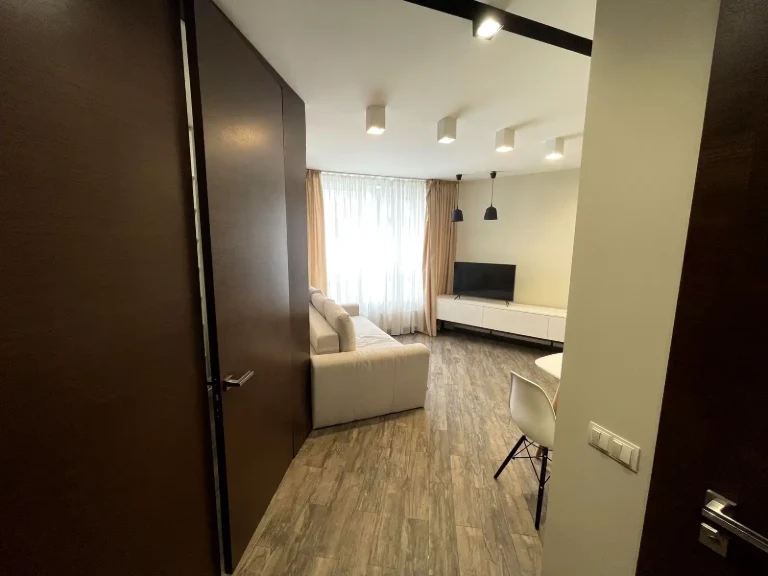 Оренда квартири 1-кімн. 48 м² 7/25 пов.