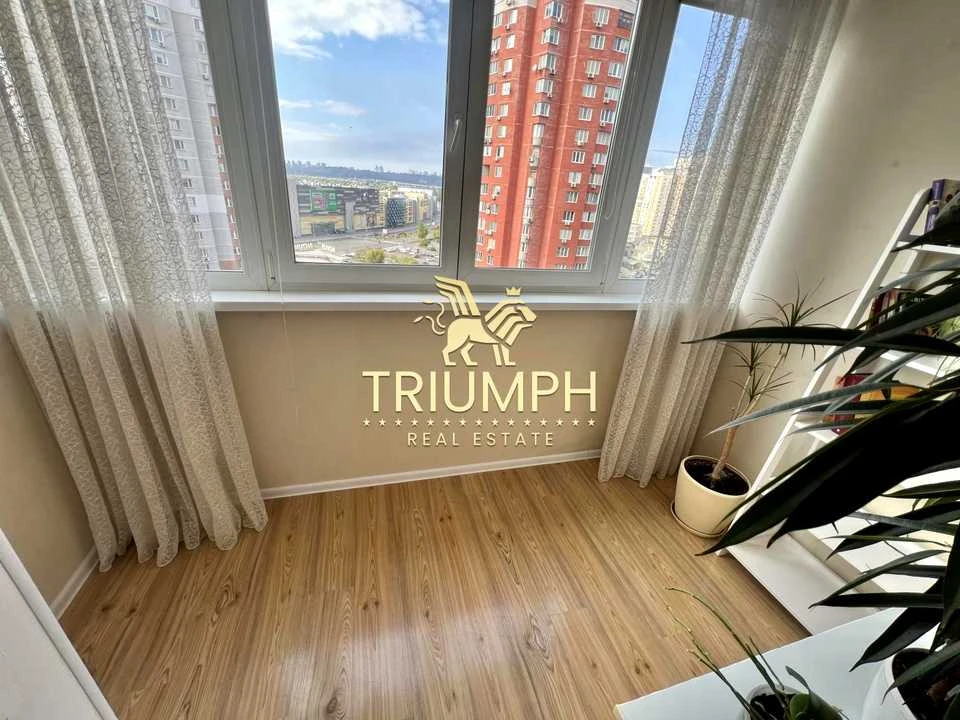Apartment. Anna Akhmatova Street, Kyiv