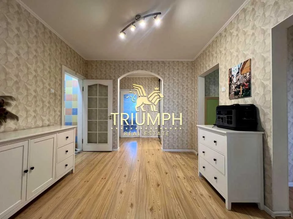 Apartment. Anna Akhmatova Street, Kyiv