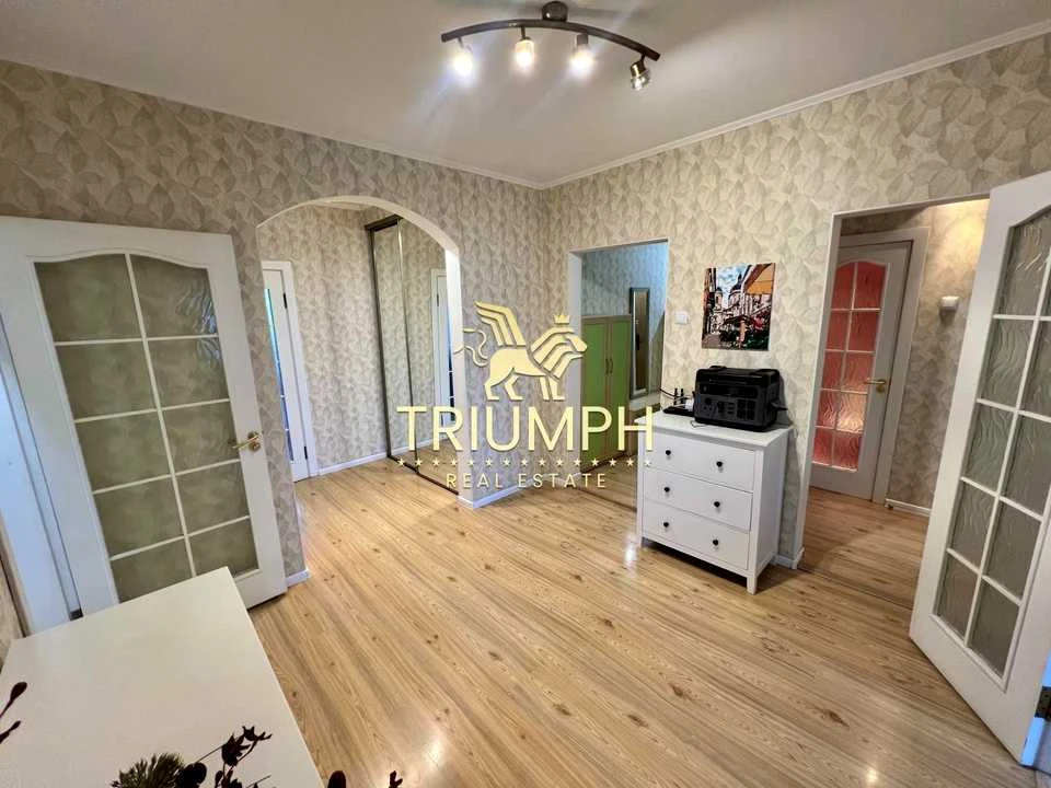 Apartment. Anna Akhmatova Street, Kyiv