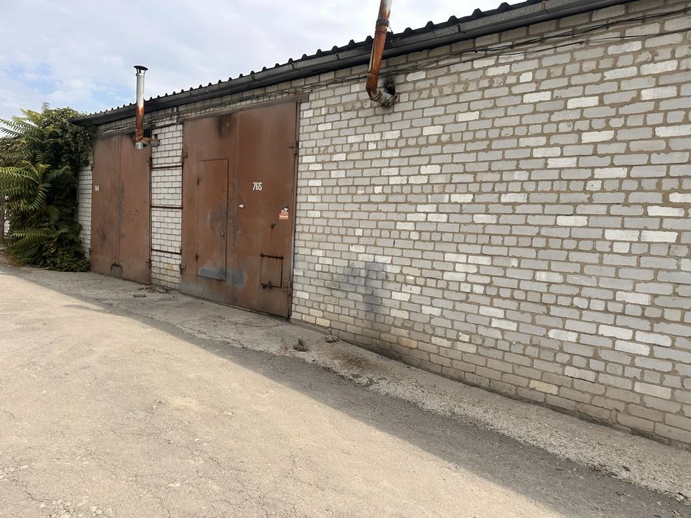 Garage box on Kroto