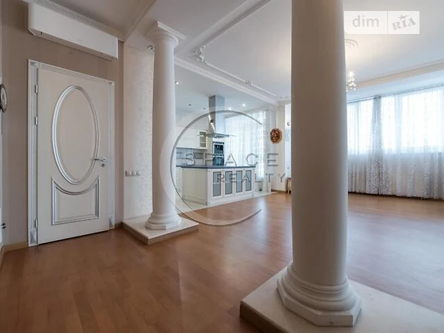 Sale of 2-room apartment 139 sq. m. on Andriy Verkhoglyada St. 5 • I